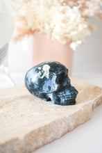 Load image into Gallery viewer, moss agate skull 05
