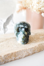 Load image into Gallery viewer, moss agate skull 04
