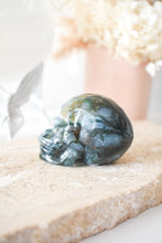 Load image into Gallery viewer, moss agate skull 03
