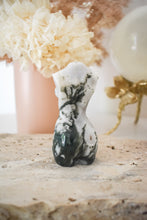 Load image into Gallery viewer, moss agate goddess 01
