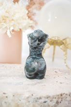 Load image into Gallery viewer, moss agate goddess 02
