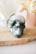 Load image into Gallery viewer, moss agate skull 01
