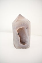 Load image into Gallery viewer, druzy agate tower 01
