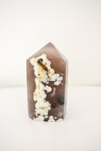 Load image into Gallery viewer, druzy agate tower 01
