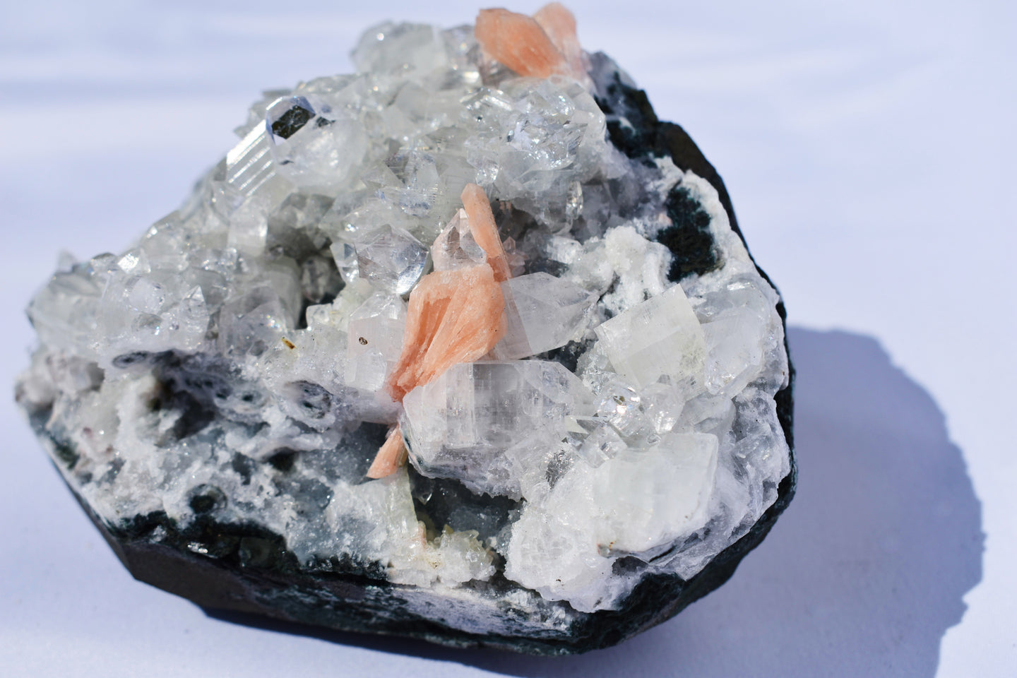 clear apophyllite with stilbite 01