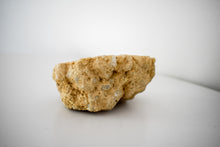 Load image into Gallery viewer, druzy agate geode 02
