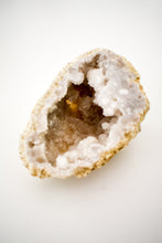 Load image into Gallery viewer, druzy agate geode 03
