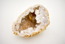 Load image into Gallery viewer, druzy agate geode 03
