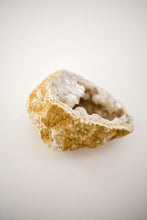 Load image into Gallery viewer, druzy agate geode 03
