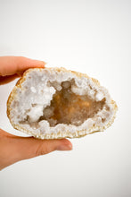 Load image into Gallery viewer, druzy agate geode 03
