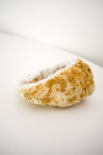 Load image into Gallery viewer, druzy agate geode 05
