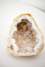 Load image into Gallery viewer, druzy agate geode 05
