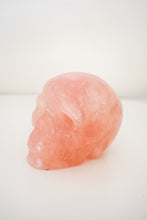 Load image into Gallery viewer, rose quartz skull 01
