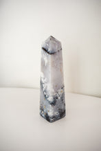 Load image into Gallery viewer, dendritic agate tower 01
