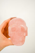 Load image into Gallery viewer, rose quartz skull 01
