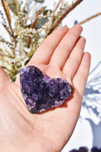 Load image into Gallery viewer, amethyst heart cluster 01
