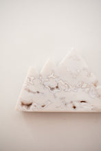 Load image into Gallery viewer, snow agate mountain 05
