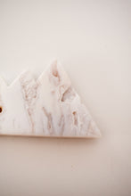 Load image into Gallery viewer, snow agate mountain 06
